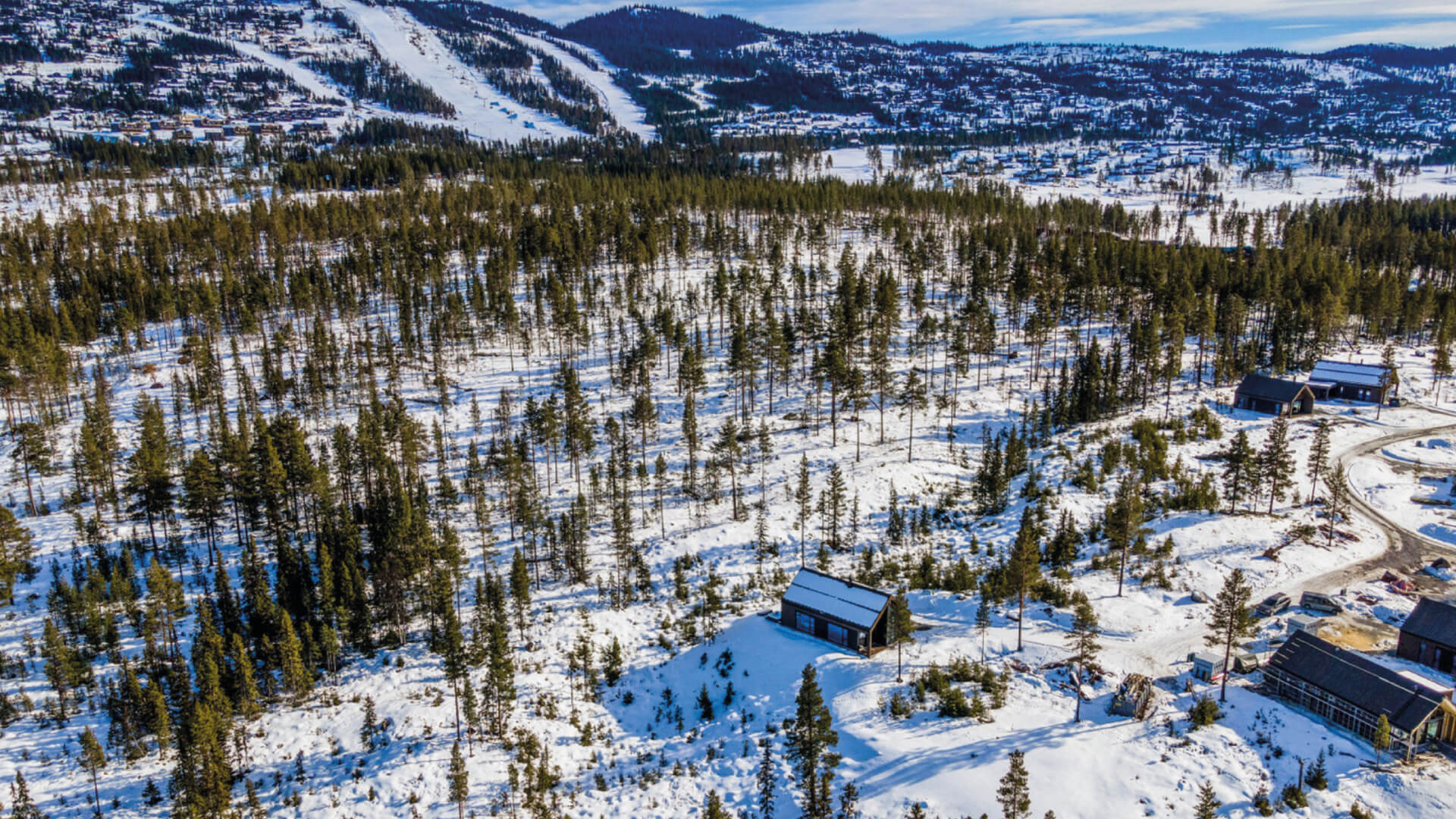 Fugleperspektiv foto av nesbyen Fjellgrend. Foto.